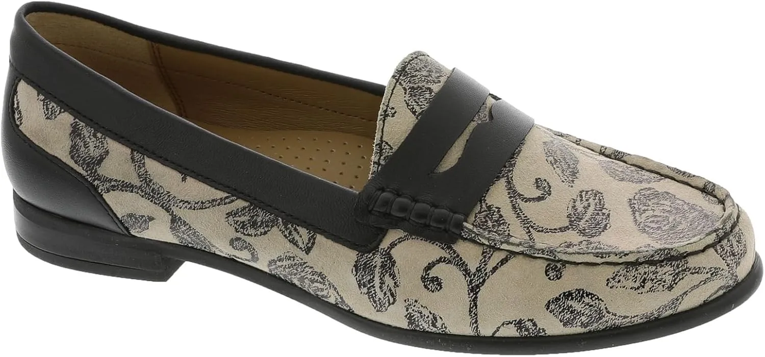 ARRAY Women's Harper Leather Slip-On Leather Loafer