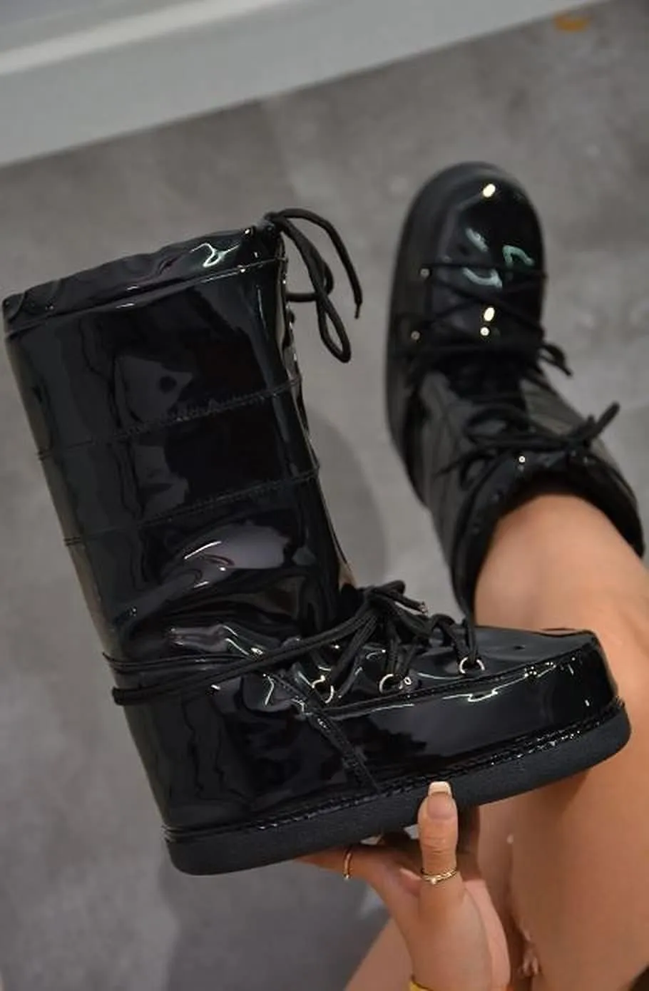 Cape Robbin Puffy Lace Up Mid Calf Cozy Winter Boots