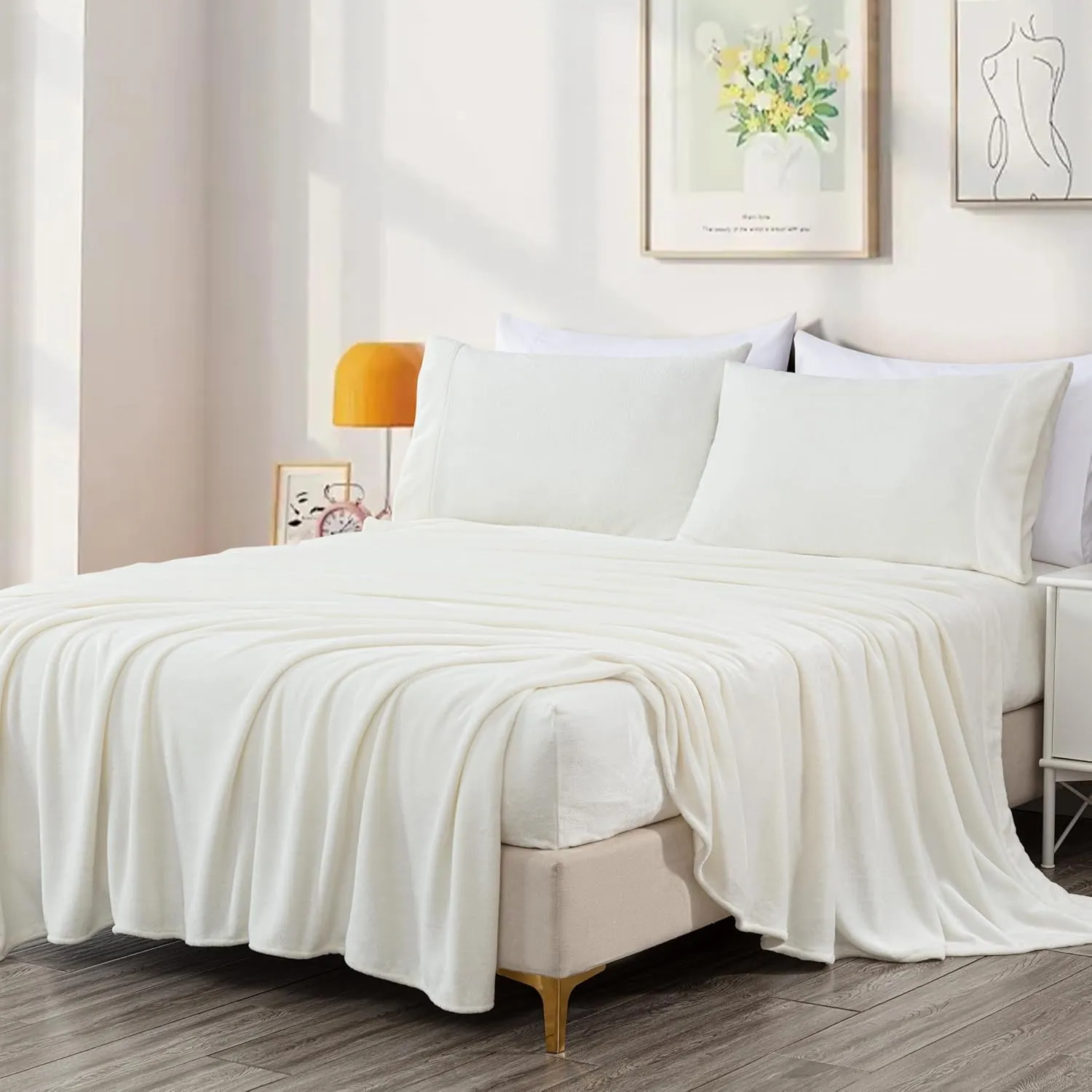 Chezmoi Collection Extra Soft Fleece Sheet Set Queen, Microplush Non-Pilling Velvety Bed Sheet, Deep Pocket - Lightweight All Season Warmth, Queen, Dove White