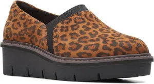 Clarks Women's, Airabell Mid Slip-On