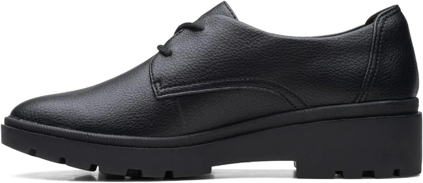 Clarks Women's Calla Ruby Oxford Flat