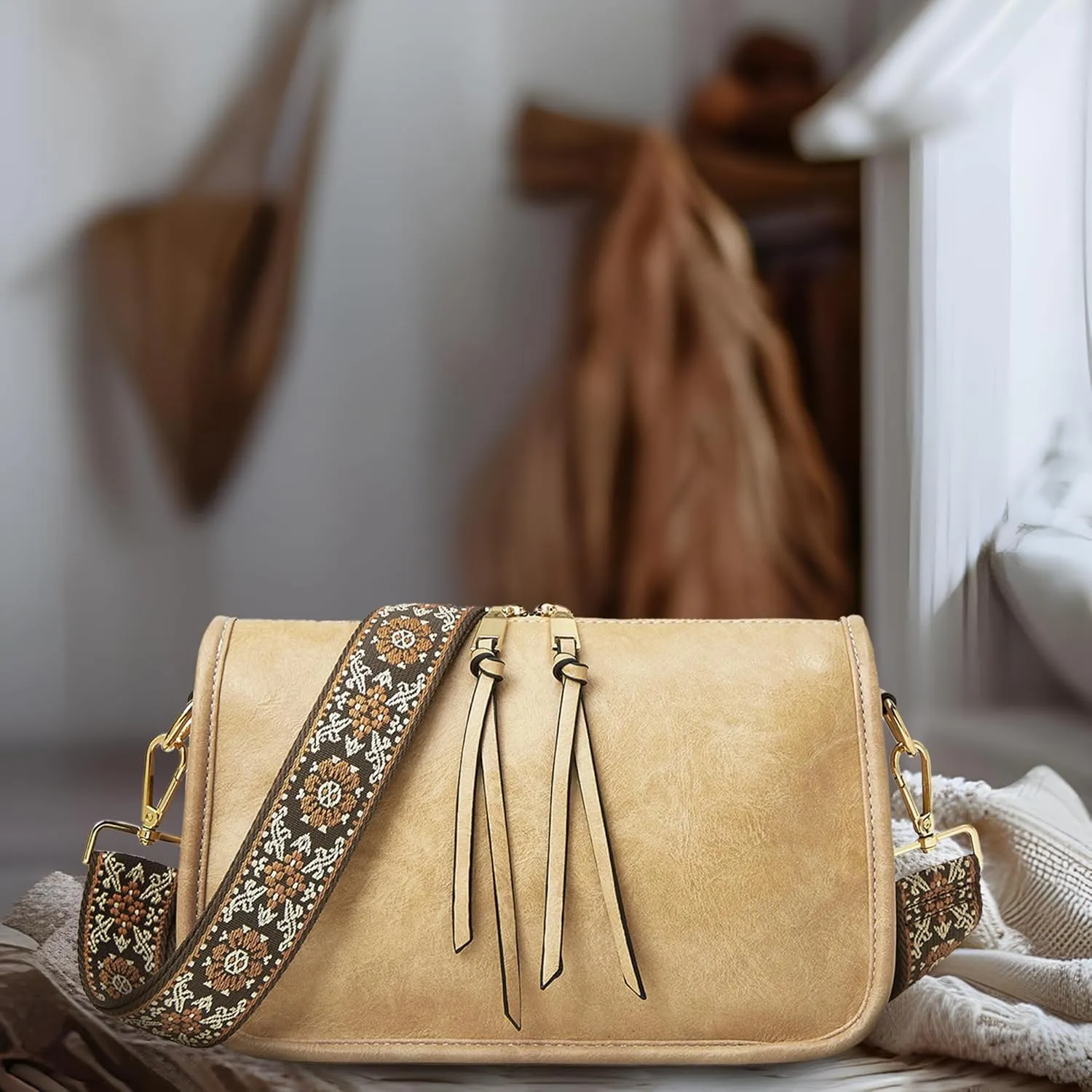 Crossbody Bag for Women Bohemian Vintage Stylish Purse Vegan Leather Shoulder Bag with Adjustable Wide Strap