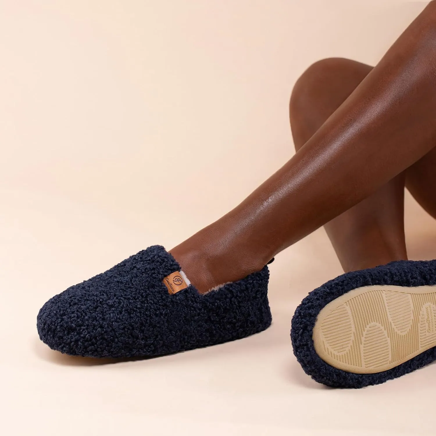 EverFoams Women’s Soft Curly Full Slippers Memory Foam Lightweight House Shoes Cozy Loafer with Polar Fleece Lining
