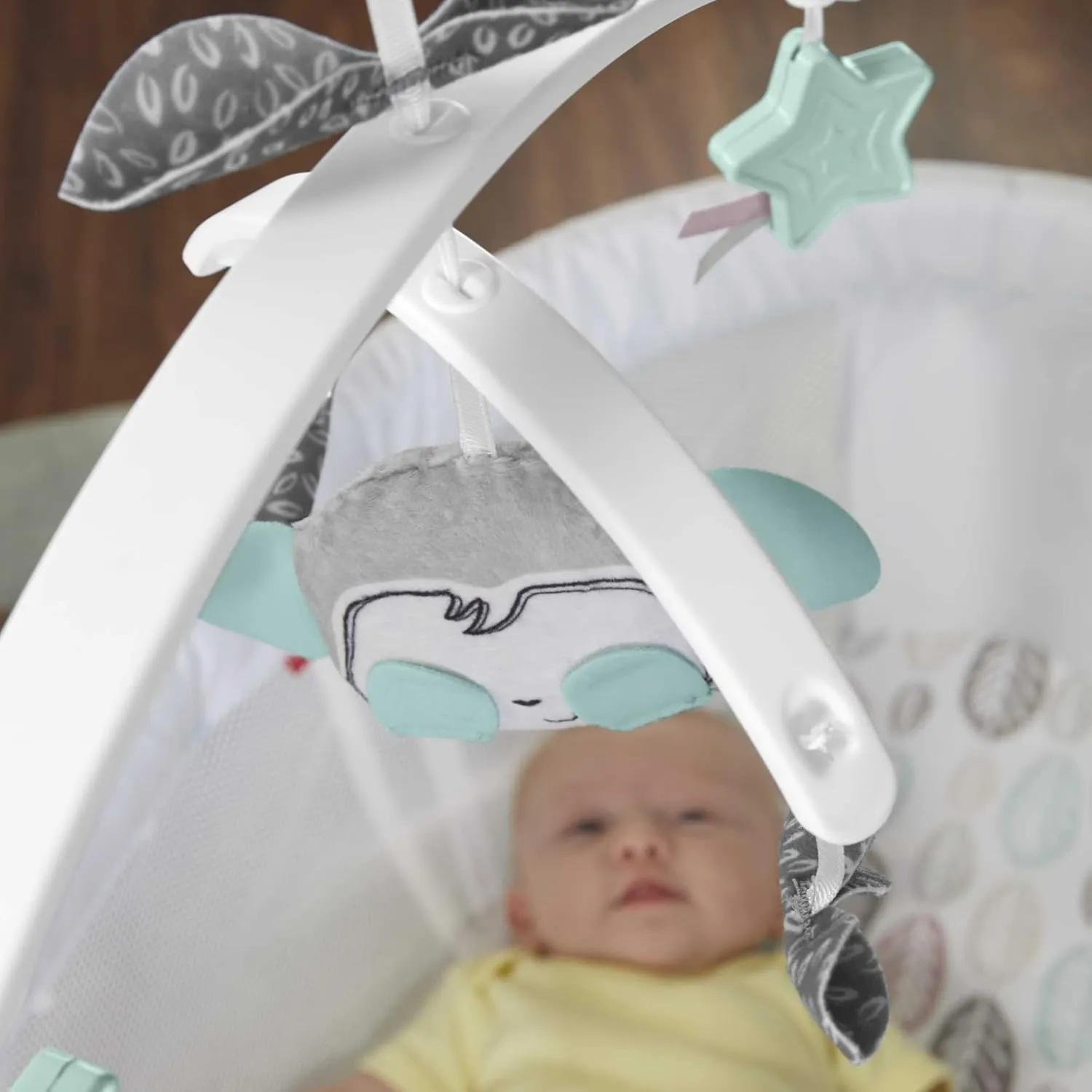 Fisher-Price Baby Bedside Sleeper Soothing Motions Bassinet with Lights Music Vibrations & Toy Mobile for Newborns 0  Months, Sweet Snugamonkey