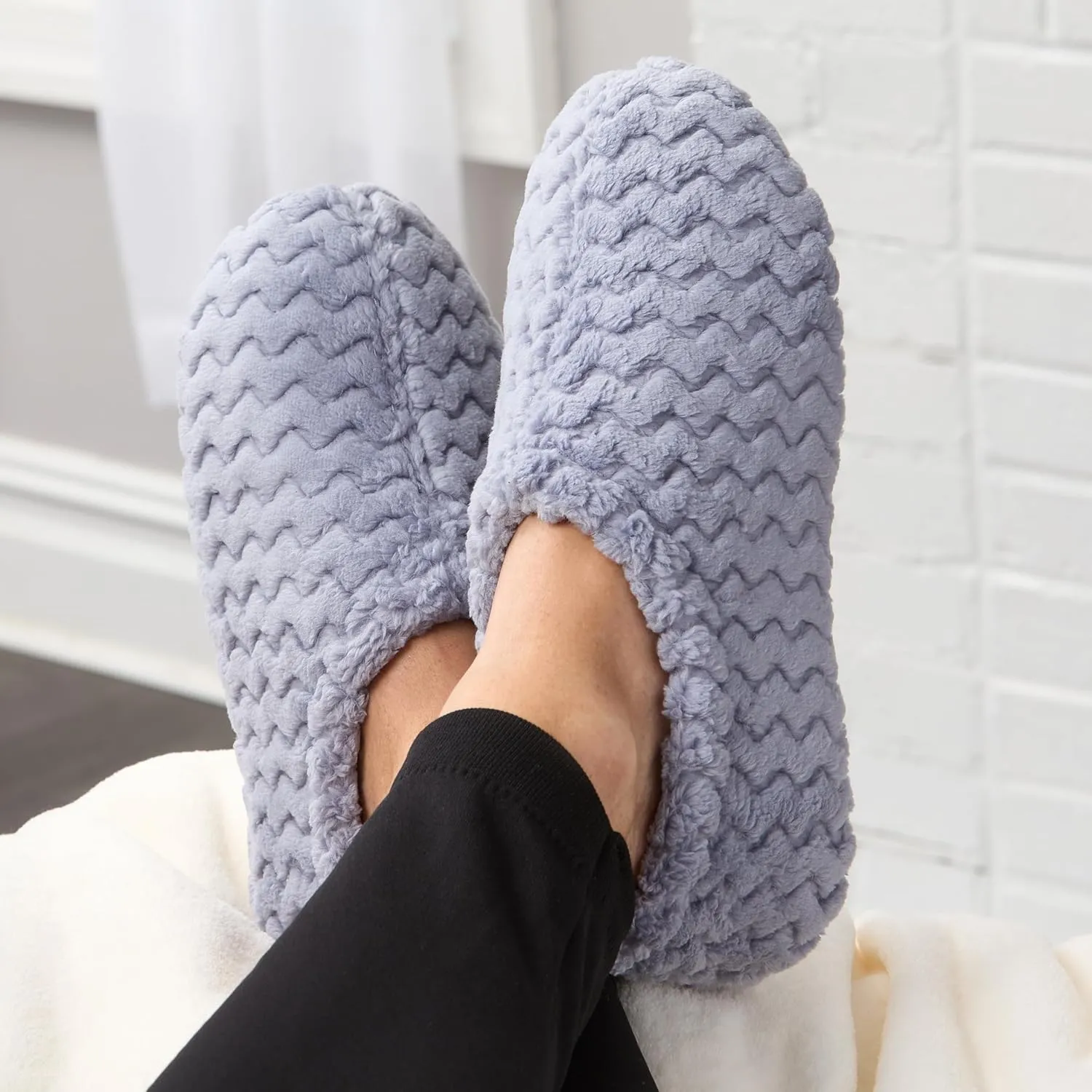 Fruit of the Loom House Slippers For Women, Memory Foam Insole, Indoor Outdoor, Comfy, Chevron