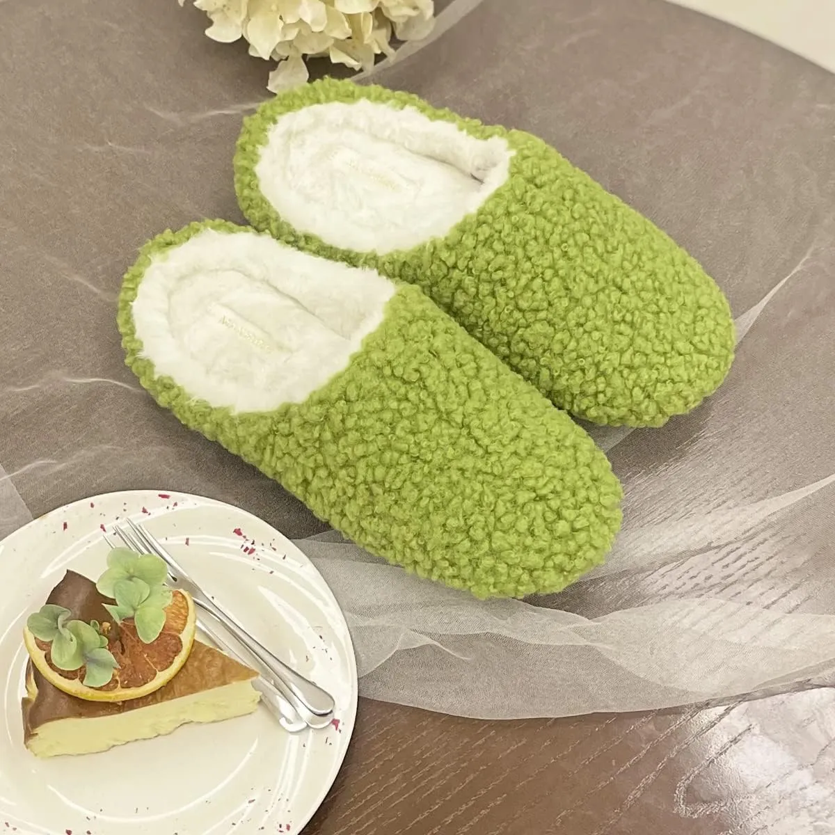 Fuzzy Curly House Slippers for Women With Memory Foam, Winter Cozy Lightweight Washable Ladies Slippers for Indoor Rubber Sole Slip on