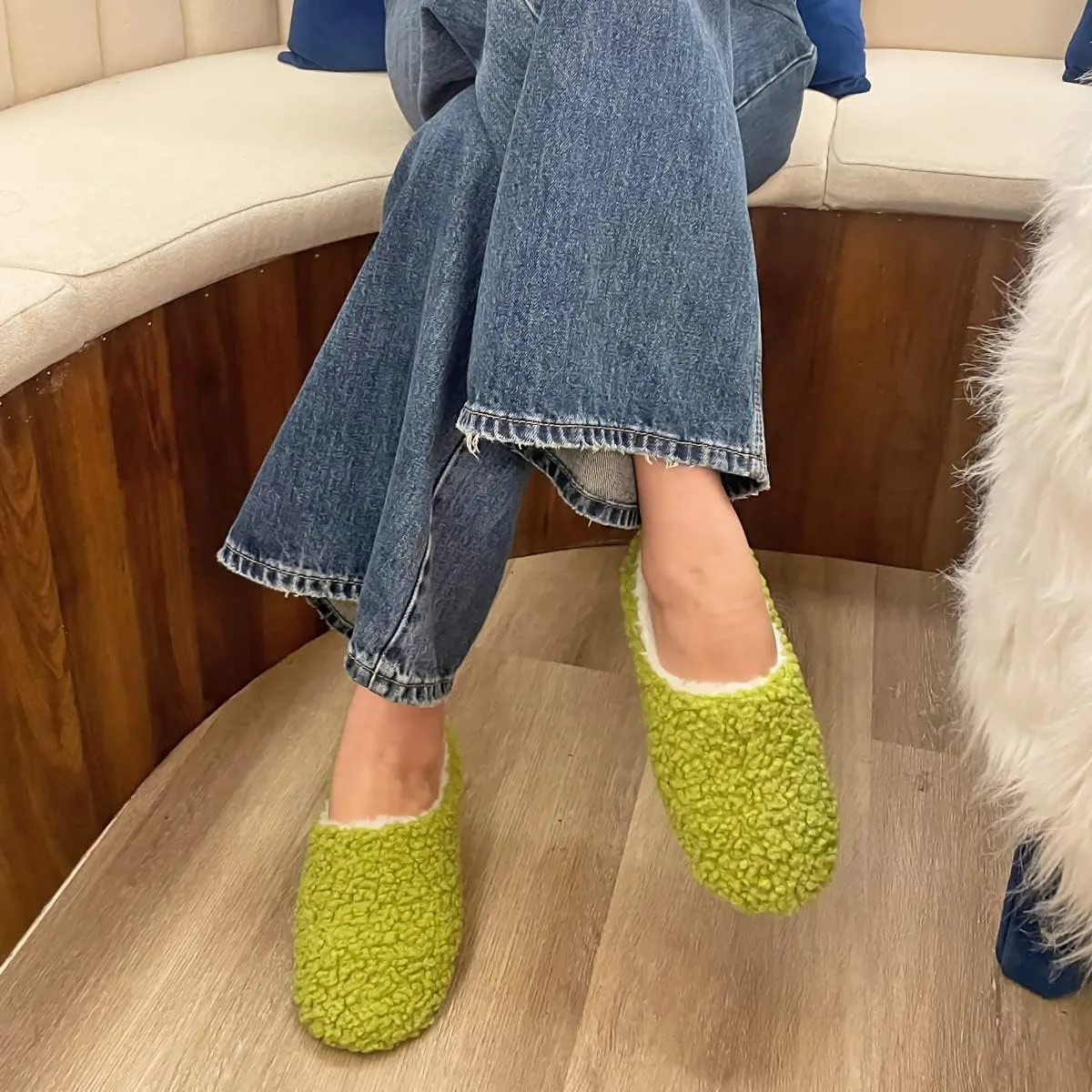 Fuzzy Curly House Slippers for Women With Memory Foam, Winter Cozy Lightweight Washable Ladies Slippers for Indoor Rubber Sole Slip on