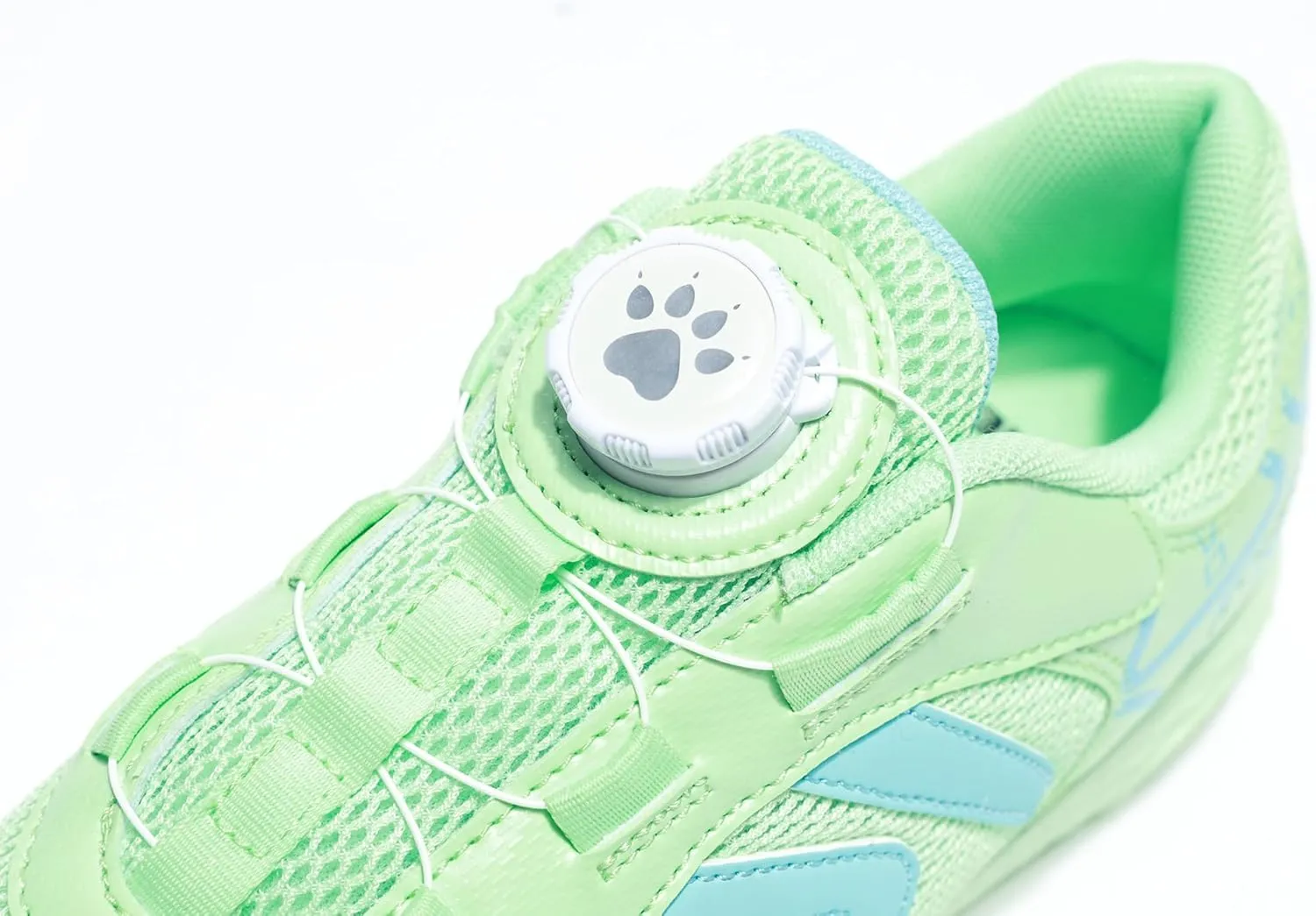 KELME Kids' Indoor Soccer Cleats, Breathable Mesh Turf Futsal Shoes, Turn-Lock, Boys Girls Football Baseball Softball Sneaker for Little/Big Kid