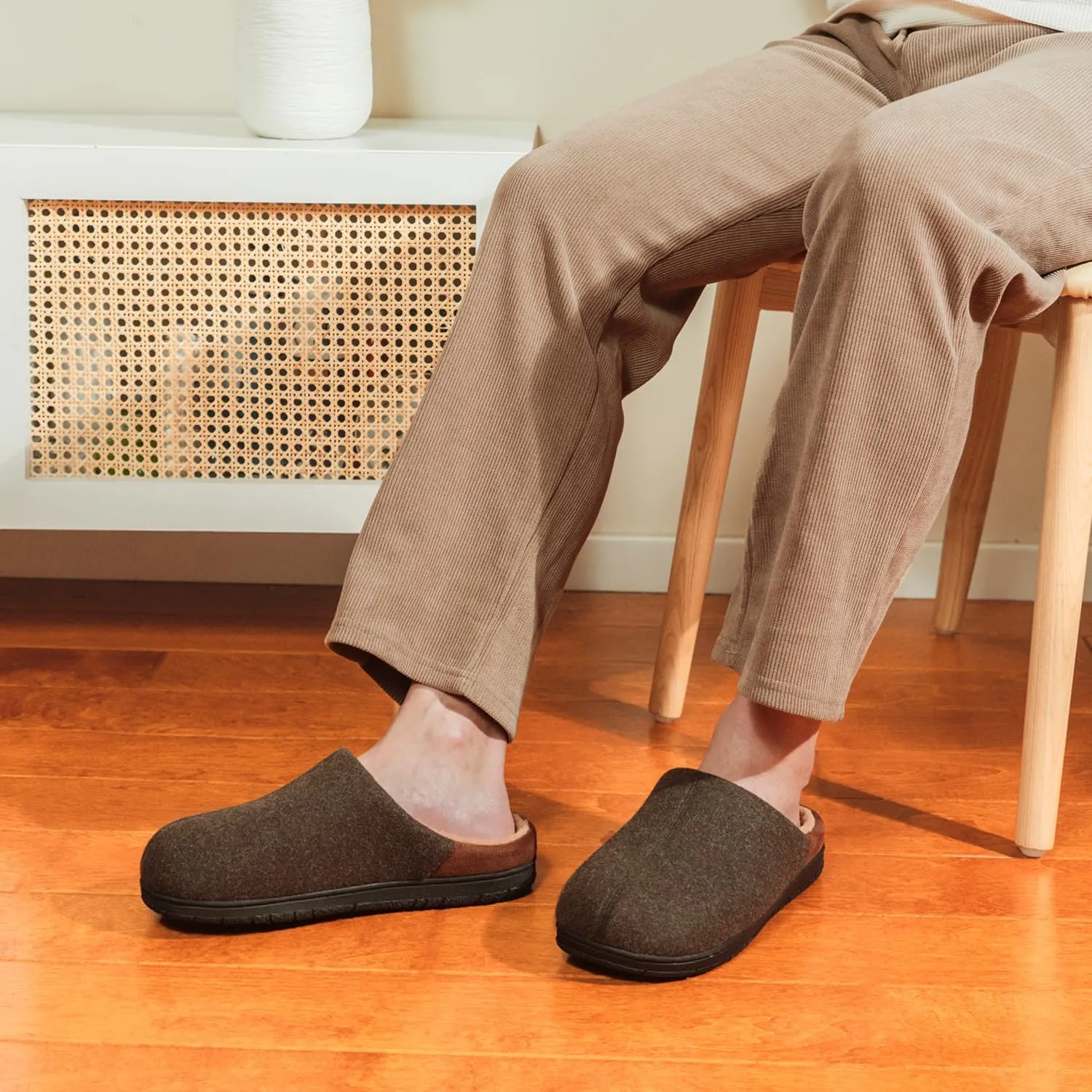 LongBay Men's Fuzzy Sherpa Lined Slippers Warm Memory Foam Non-slip Slippers Slip-on House Shoes for Indoor Outdoor
