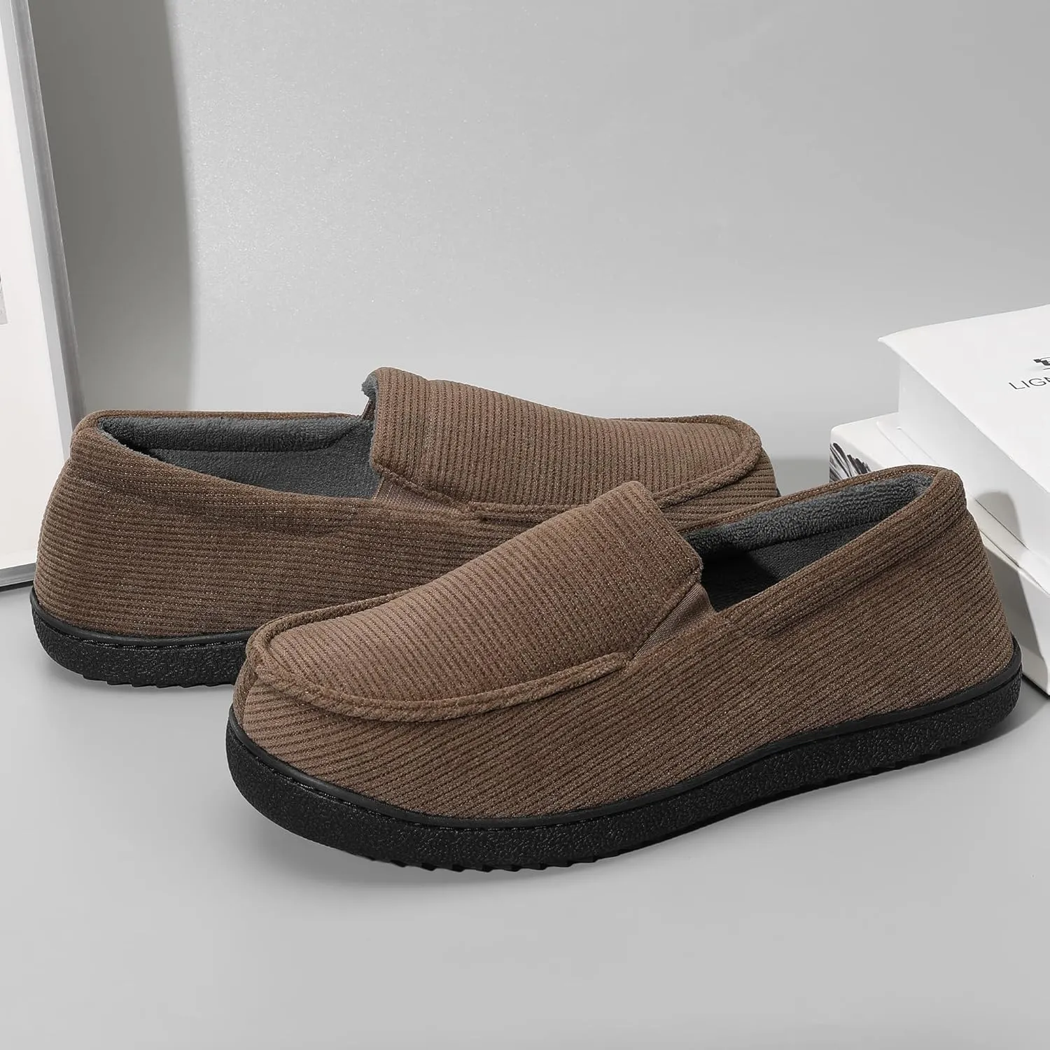 MIXIN Mens Moccasin Slippers Memory Foam House Shoes, Indoor/Outdoor Warm Loafer Slippers Birthday Gifts for Men Dad Husband