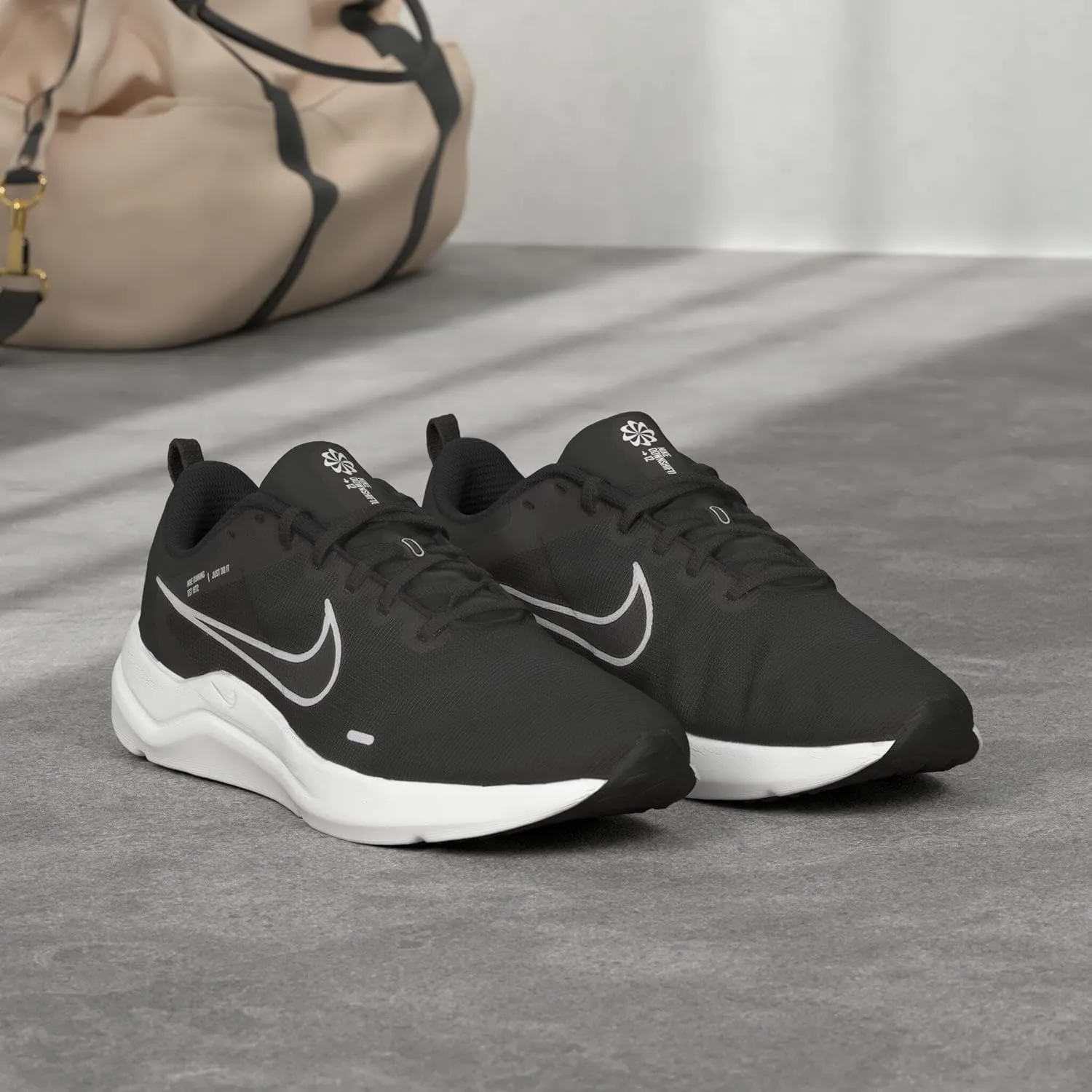 Nike Men's Downshifter Sneaker