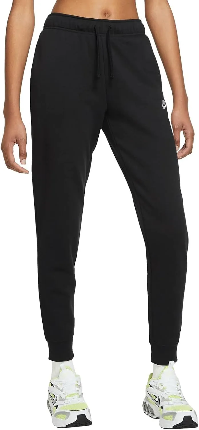 Nike Women's Sporty