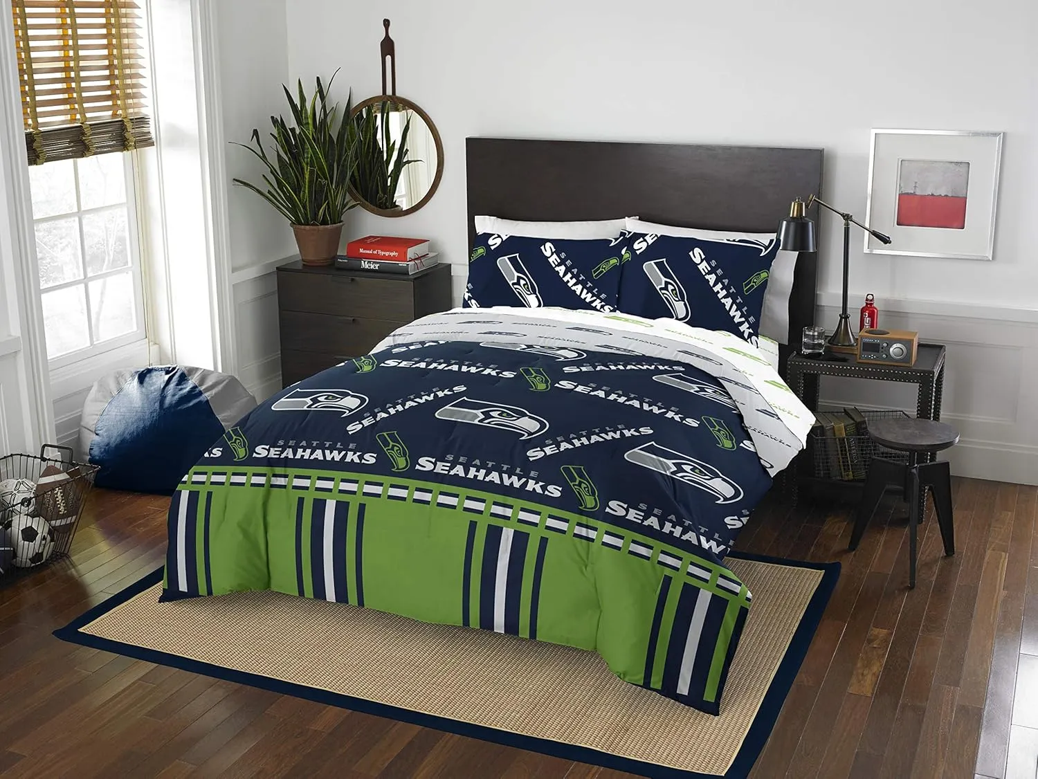 Northwest The Company Officially Licensed NFL Seattle Seahawks Queen Bed in a Bag Set, 86" x 86"