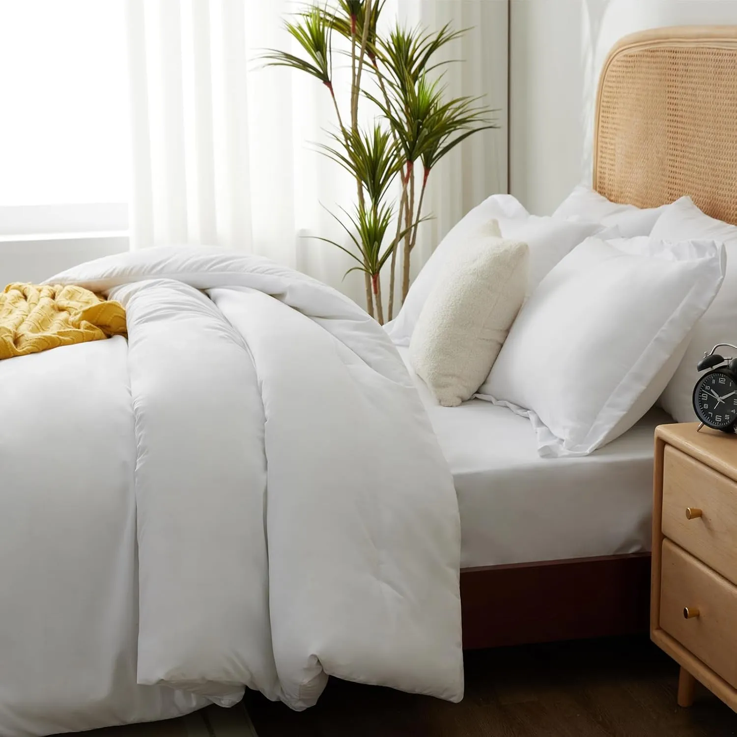 Queen Comforter Set(88"x88"),All-Season Comfort Set 7-Piece Soft Luxury Bedding,White Comforter Queen with Comforter, Sheets, Pillowcases & Shams
