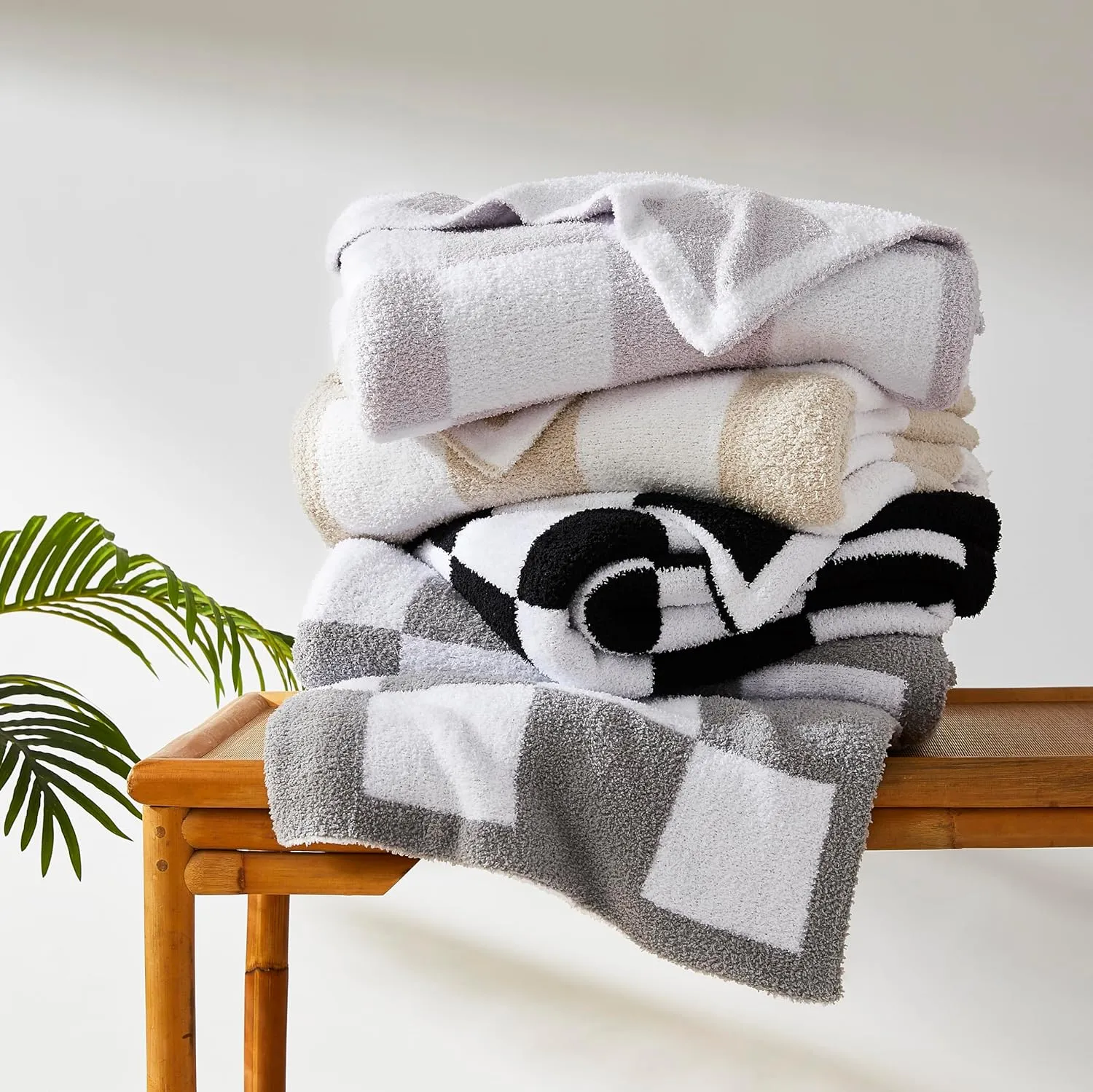R.SHARE Black and White Checkered Throw Blanket 50x70 Inch Reversible, Microfiber Soft Comfy Cozy Lightweight Fluffy Fuzzy Warm Cute Checkerboard Plaid for Couch Sofa Chair Bed Home