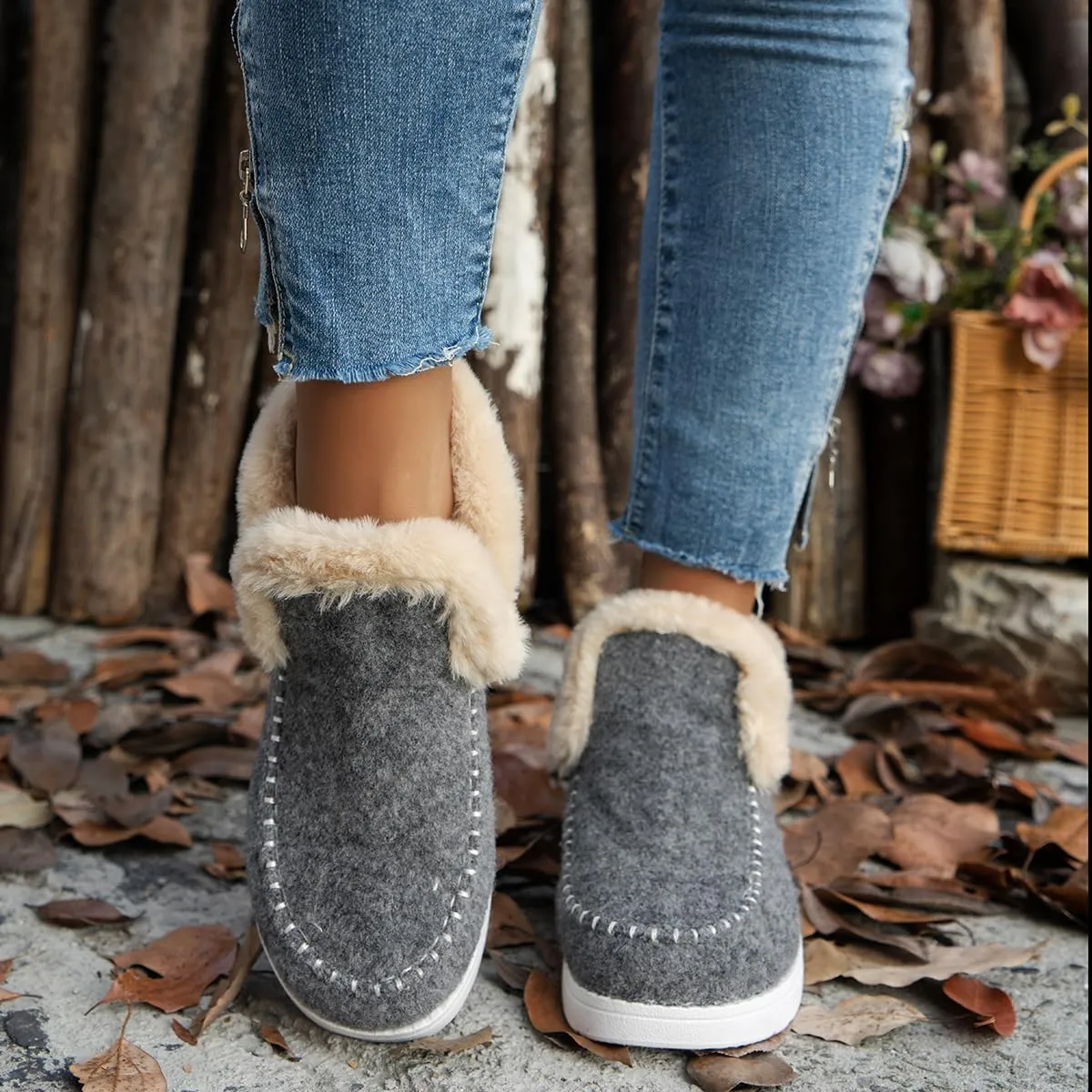 SACFOF Womens Winter Flat Fluffy Snow Boots,Warm Faux Fur Lining Anti-Slip Slip on Loafer Casual Outdoor Plush Short Booties