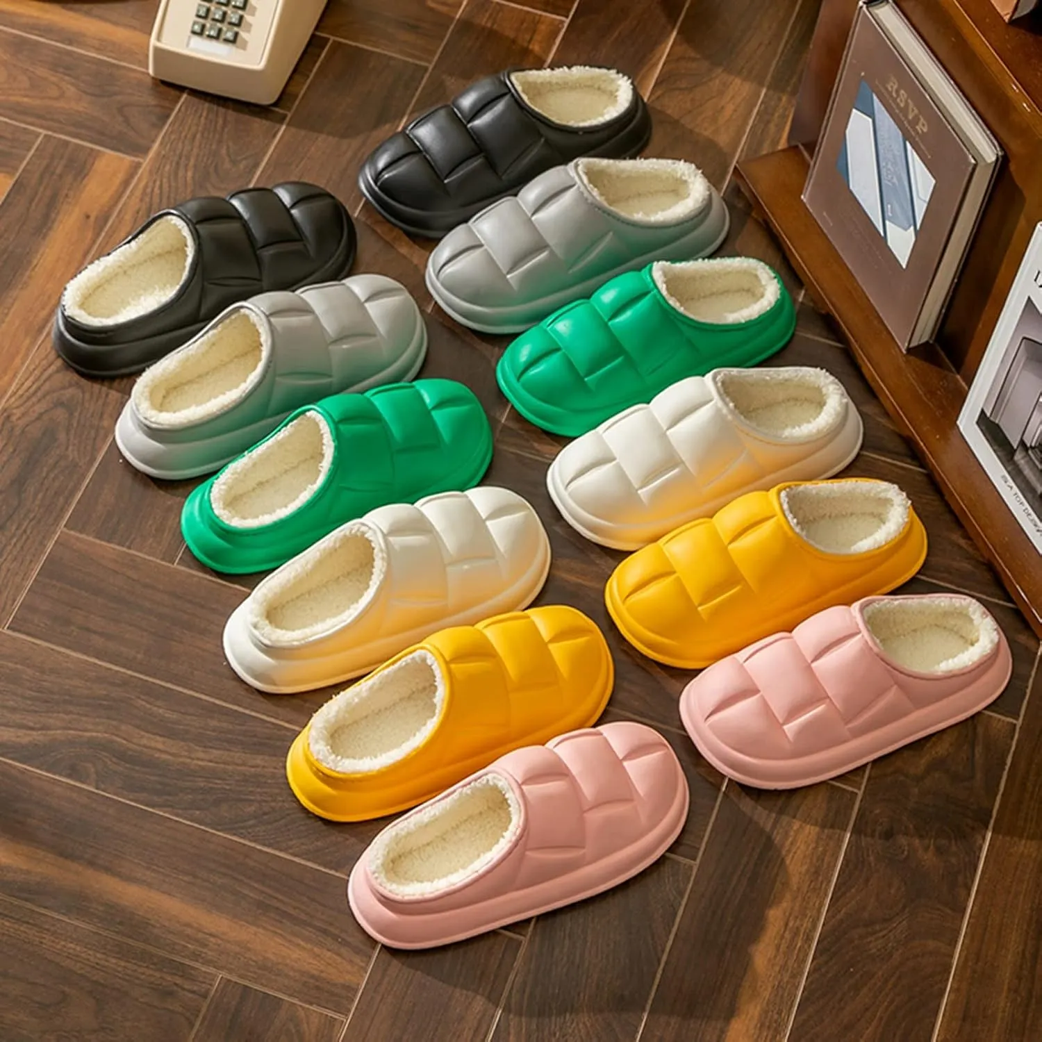Slippers for Men Bedroom Shoes Cozy Fuzzy Plush Fleece Lined Male Winter Slippers with Arch Support Comfortble Loafer Slippers