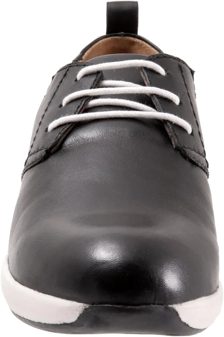 SoftWalk Women's Sneaker