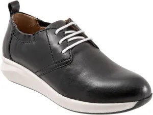 SoftWalk Women's Sneaker