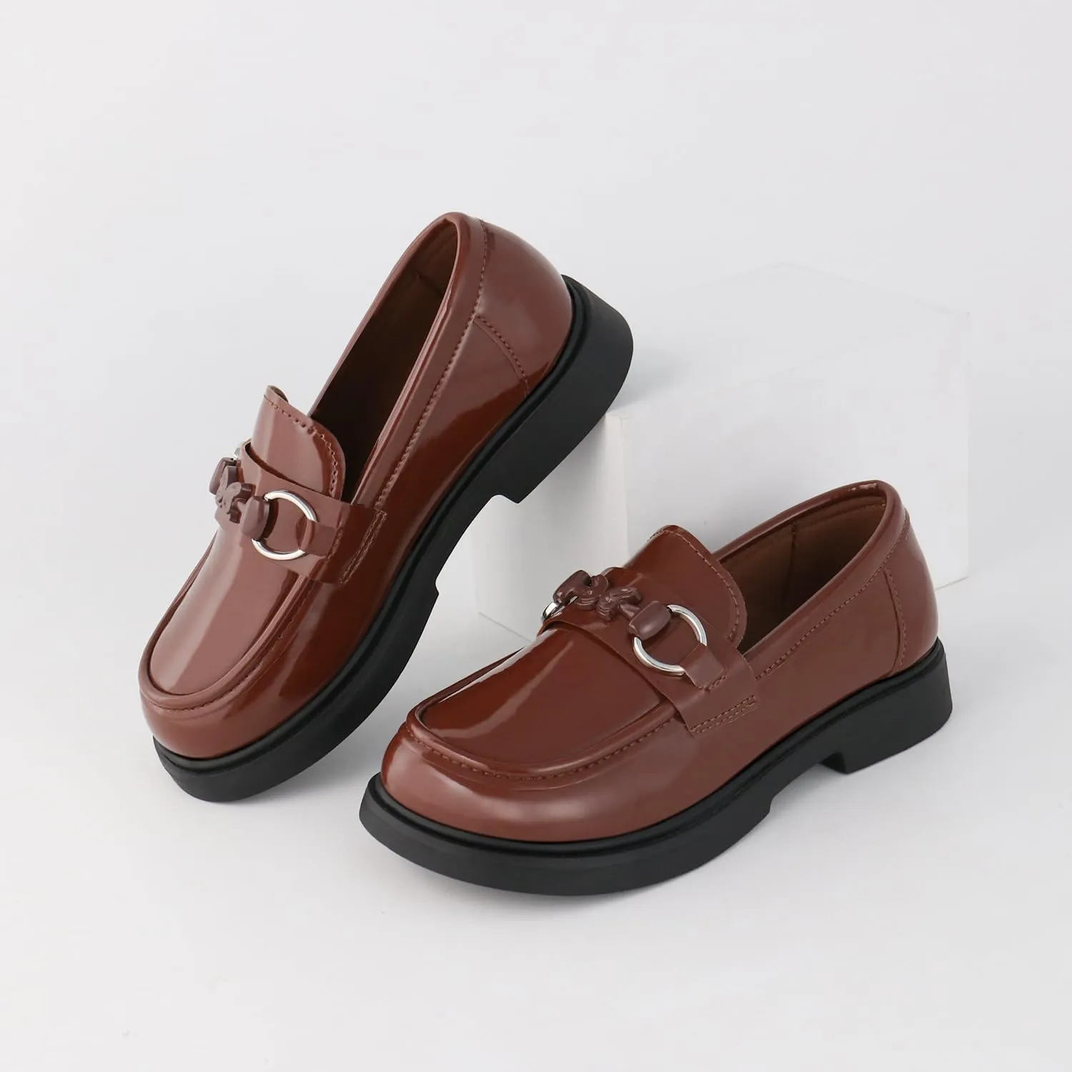 Tobfis Girls Slip-On Round Toe Oxford Butterfly Metal Chain Patent Leather Penny Loafers Flats Church School Uniform Kids Moccasins Dress Shoes (Toddler/Little Kid/Big Kid)
