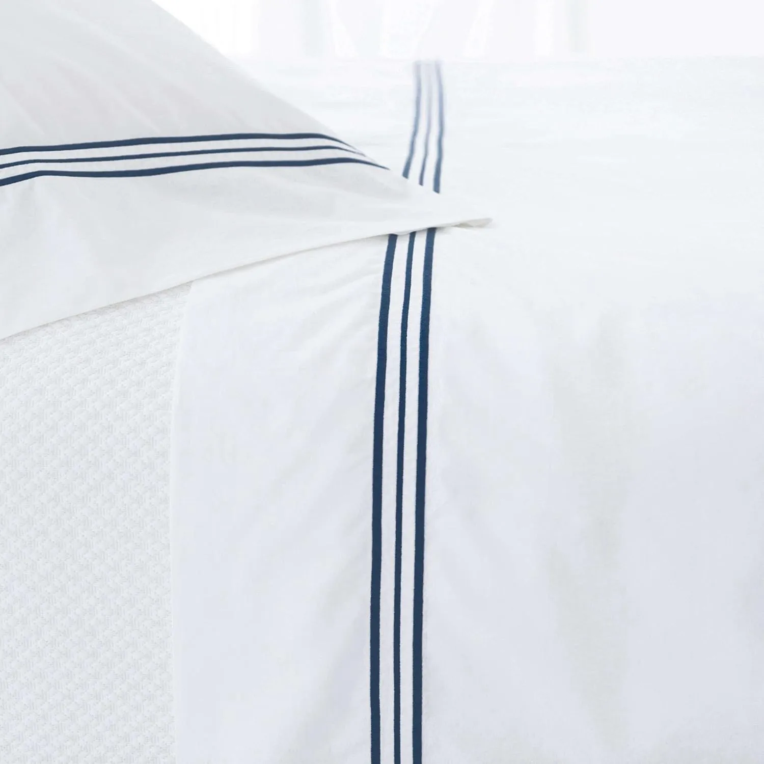 Trio Indigo Flat Sheet, Full/Queen Size, Blue Solid Pattern