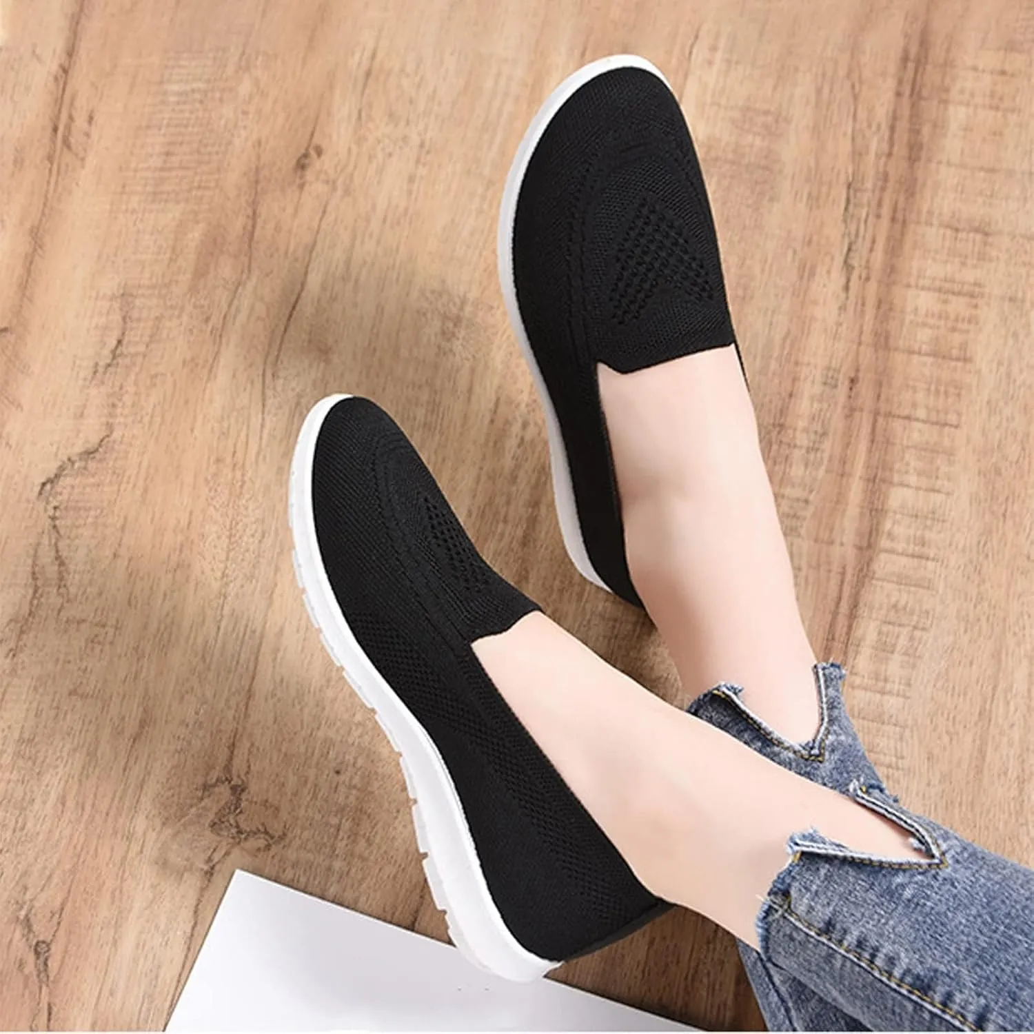 UGOSELEC Women's Mesh Walking Shoes Slip-on Sneakers,Non-Slip Breathable Athletic Comfortable Lightweight Flat Loafer Nurse Shoes