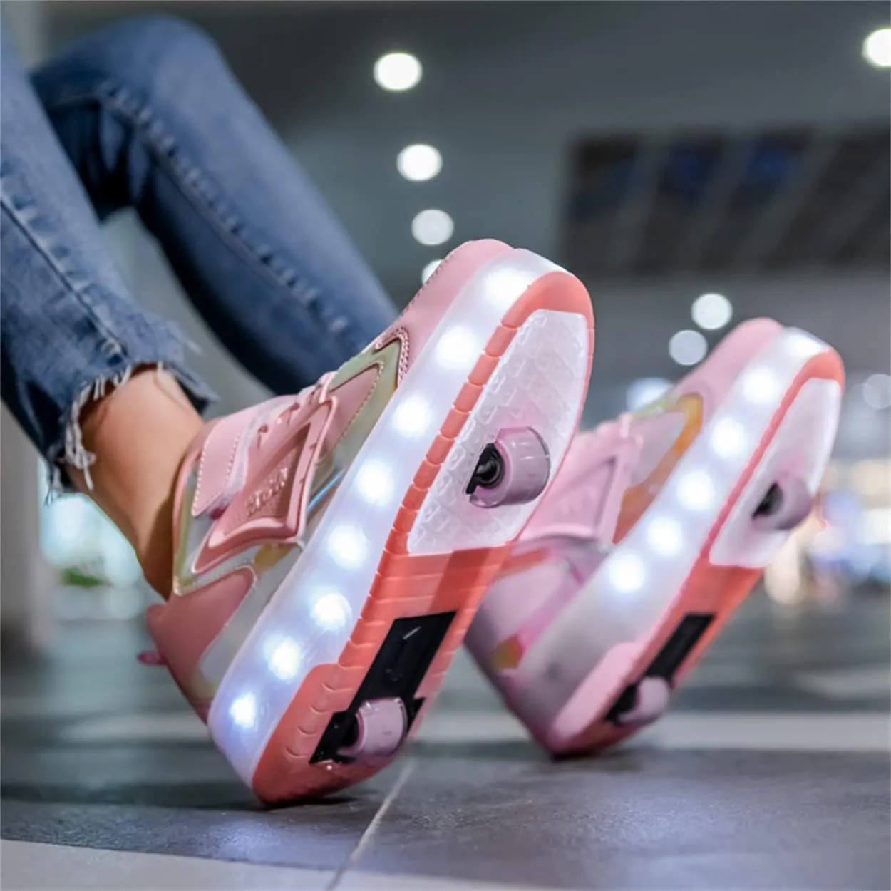 Unisex Roller Shoes Kids Sparkling Wheels Shoes Girls Light up Roller Skates Sneakers Boys Rechargeable Flashing Sneakers for Gift