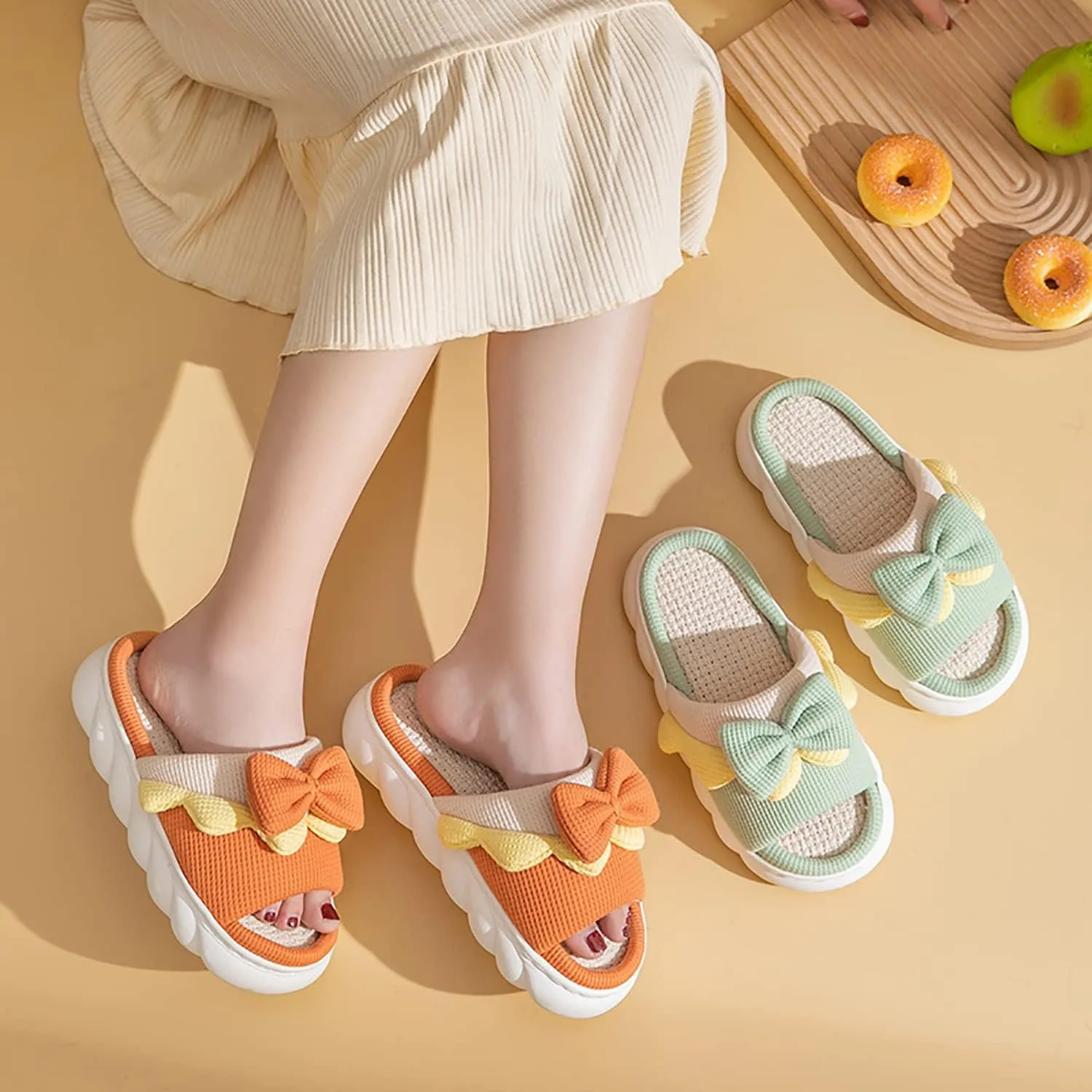 Women's linen slippers. Comfortable linen slippers. Non-slip tread pattern on the sole. Highly elastic and soft sponge for stylish skin-friendliness.
