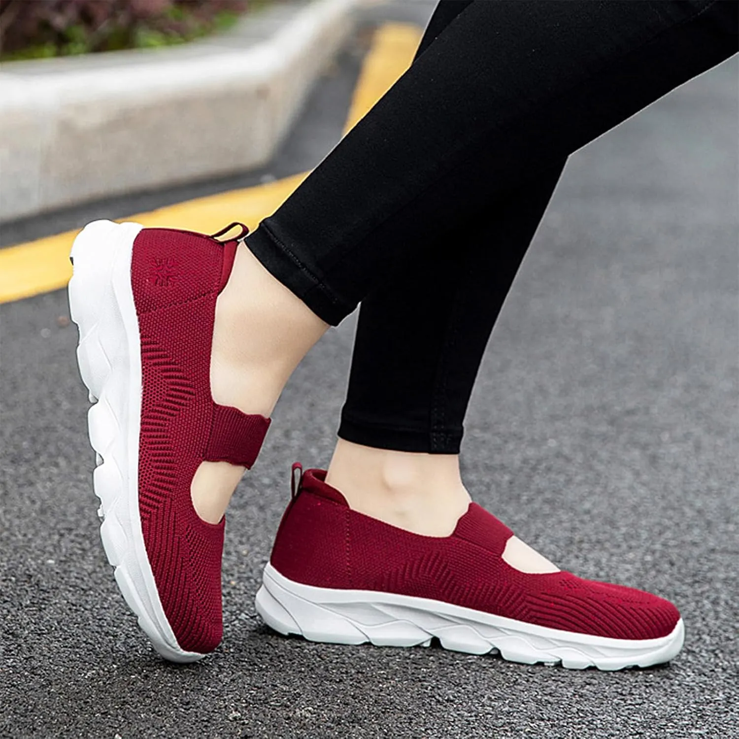 Women's Mesh Slip On Walking Shoes Flat Loafers with Elastic Band Soft Sole Comfortable Working Nurse Shoes Elderly Casual Memory Foam Sneakers Breathable Flat Mother Shoes