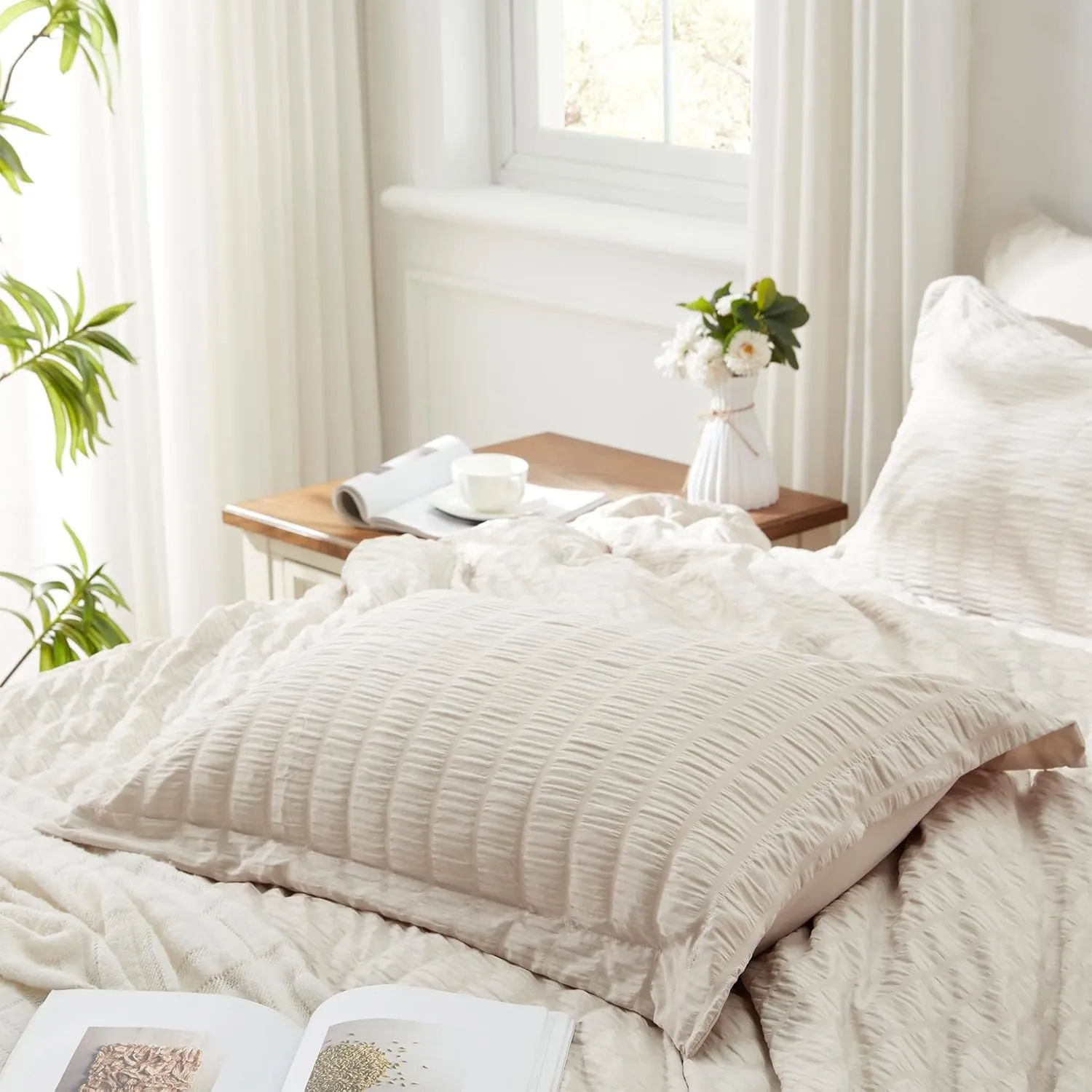 Zzlpp Beige King Comforter Set 7 Pieces, Seersucker Bed in a Bag with Sheets, All Season Bedding Sets with 1 Comforter, 2 Pillow Shams, 2 Pillowcases, 1 Flat Sheet, 1 Fitted Sheet