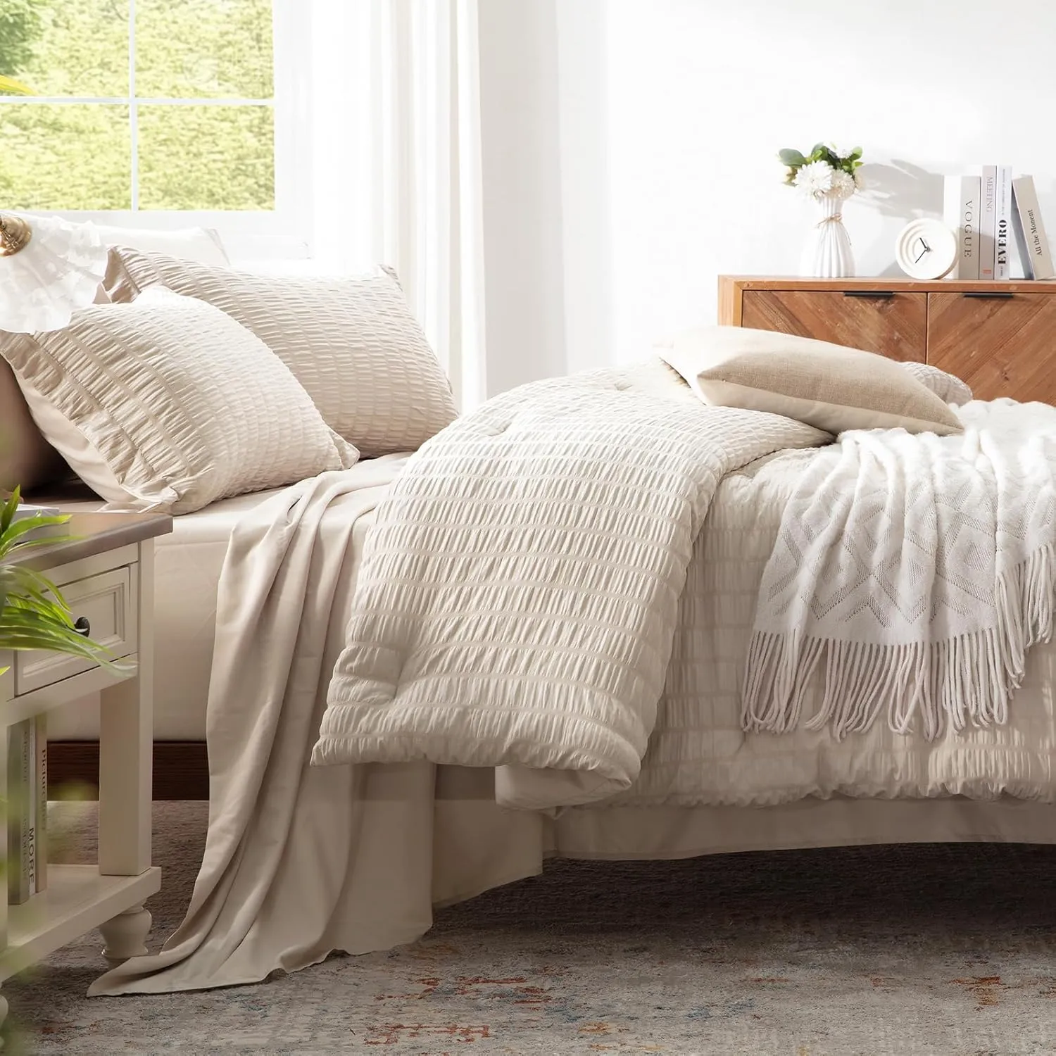 Zzlpp Beige King Comforter Set 7 Pieces, Seersucker Bed in a Bag with Sheets, All Season Bedding Sets with 1 Comforter, 2 Pillow Shams, 2 Pillowcases, 1 Flat Sheet, 1 Fitted Sheet