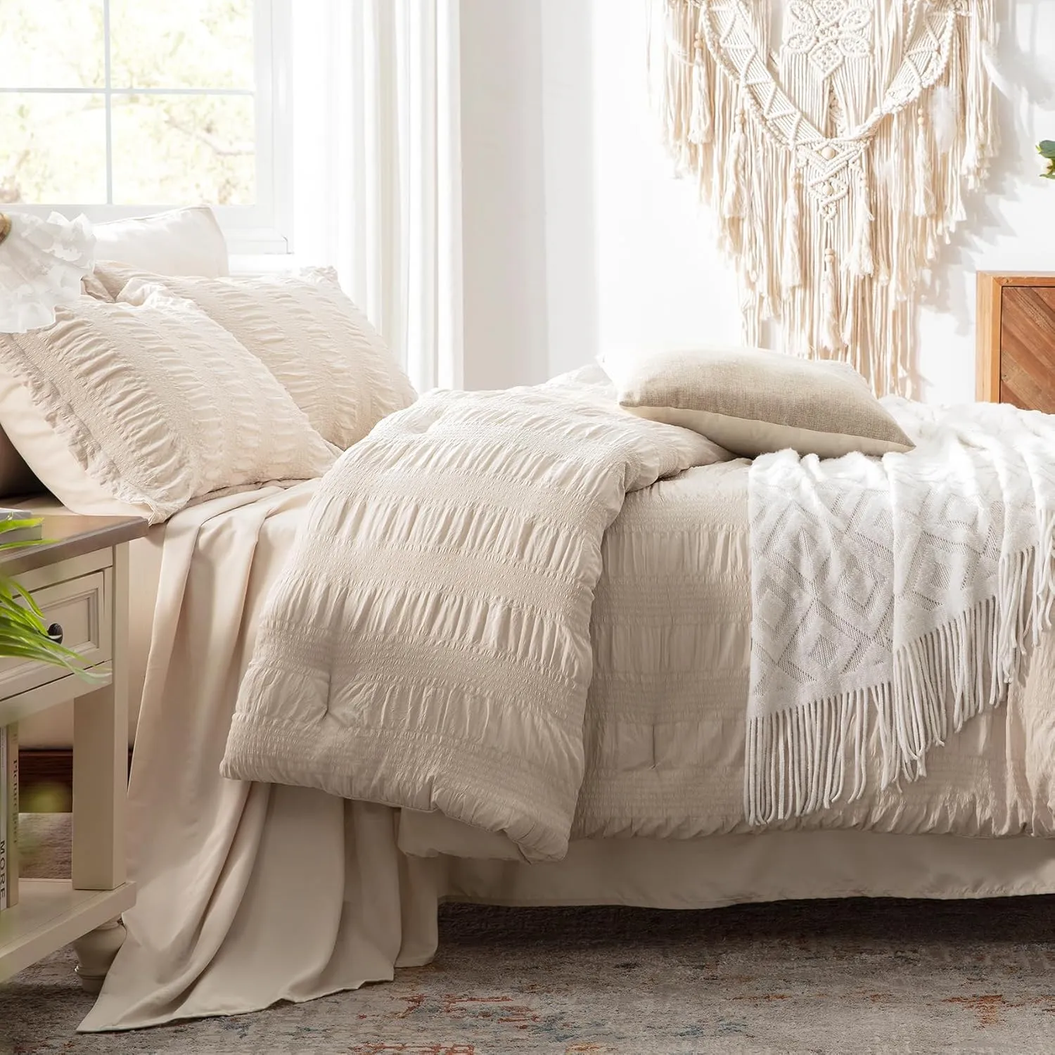 Zzlpp Queen Comforter Set 7 Pieces, Beige Seersucker Bed in a Bag with Comforter and Sheets, All Season Bedding Sets with 1 Comforter, 2 Pillow Shams, 2 Pillowcases, 1 Sheet