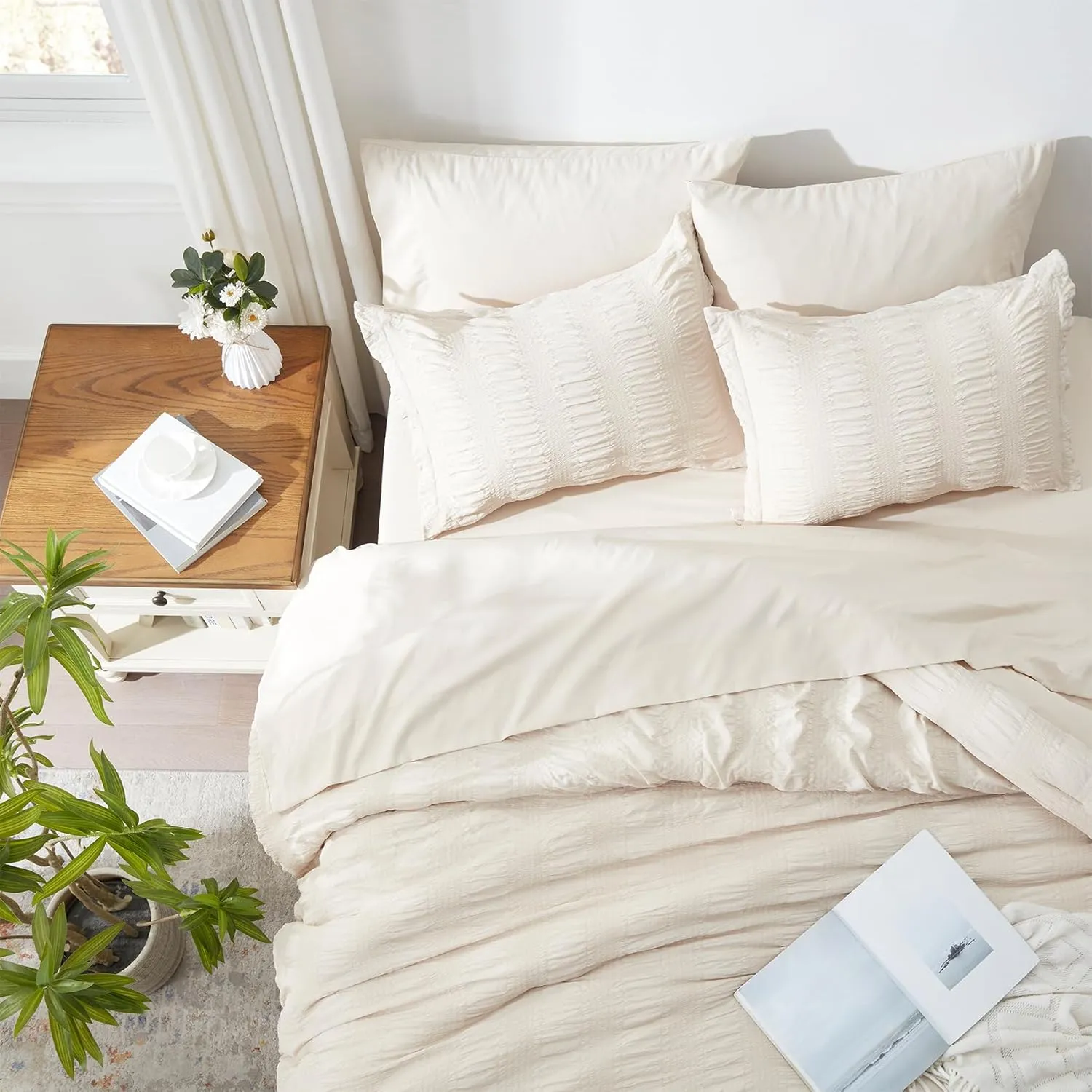 Zzlpp Queen Comforter Set 7 Pieces, Beige Seersucker Bed in a Bag with Comforter and Sheets, All Season Bedding Sets with 1 Comforter, 2 Pillow Shams, 2 Pillowcases, 1 Sheet